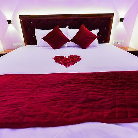 Hotel Rj Patna  Bagian luar foto