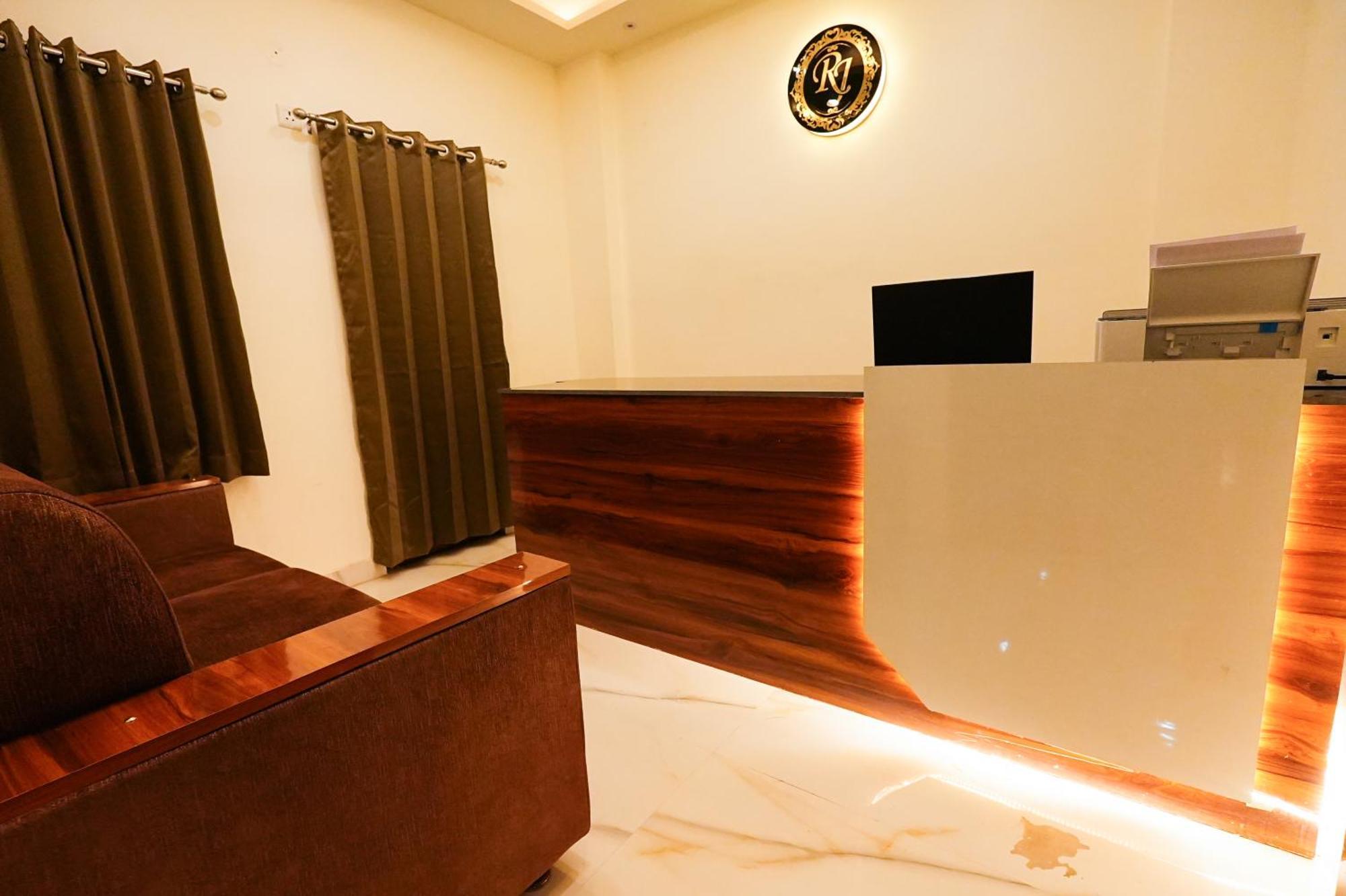Hotel Rj Patna  Bagian luar foto