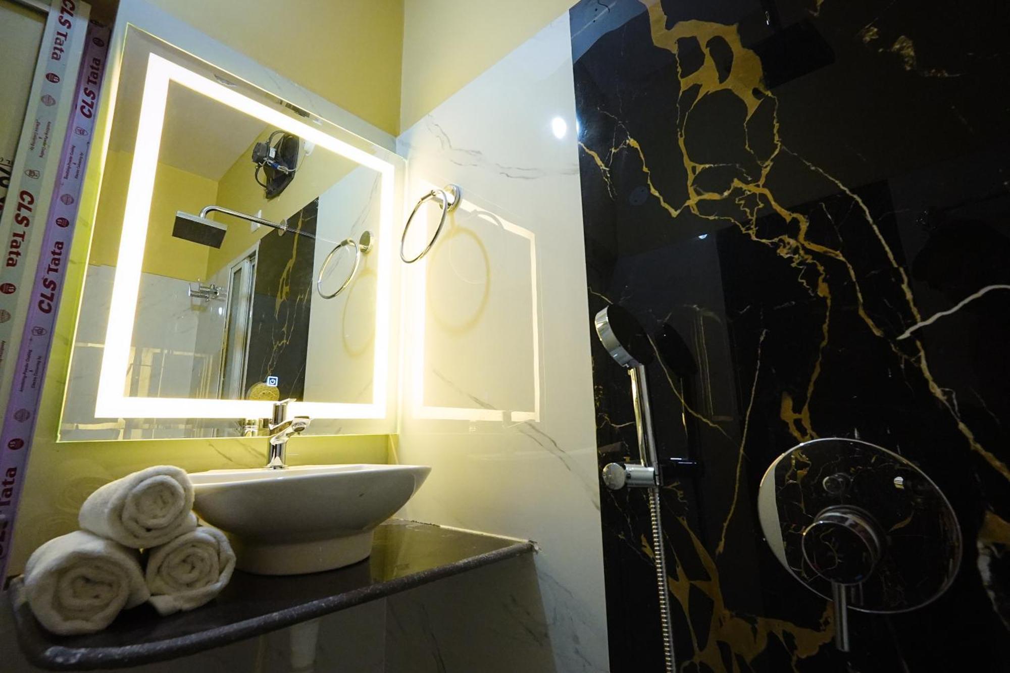 Hotel Rj Patna  Bagian luar foto